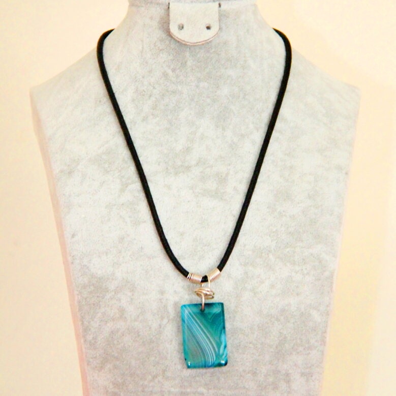 Rectangular turquoise-coloured pendant